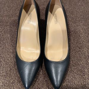 Michael Kors black heels Size 7